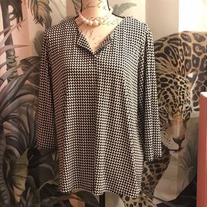 JOSEPH RIBKOFF CLASSIC BLACK/WHITE  BUTTON BACK TUNIC SIZE 8